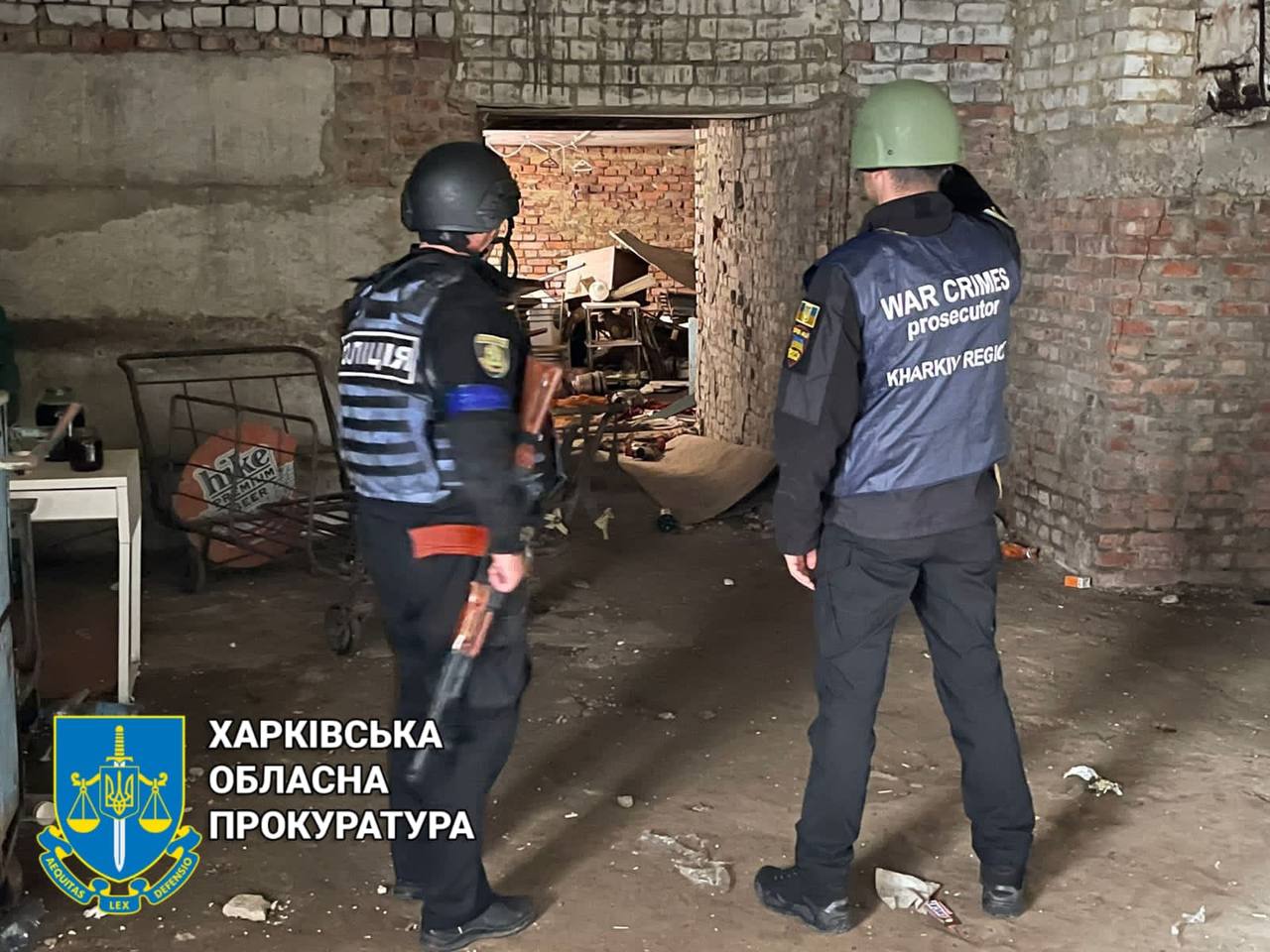 Новини Харкова: у Козачої Лопані знайшли підвал, де катували людей